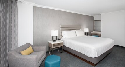 Crowne Plaza COSTA MESA ORANGE COUNTY Room Type - 1 King Standard