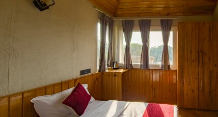 Whispering Roots Room Type - Tree House