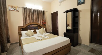 Lakshya Homestay Room Type - Family Room AC