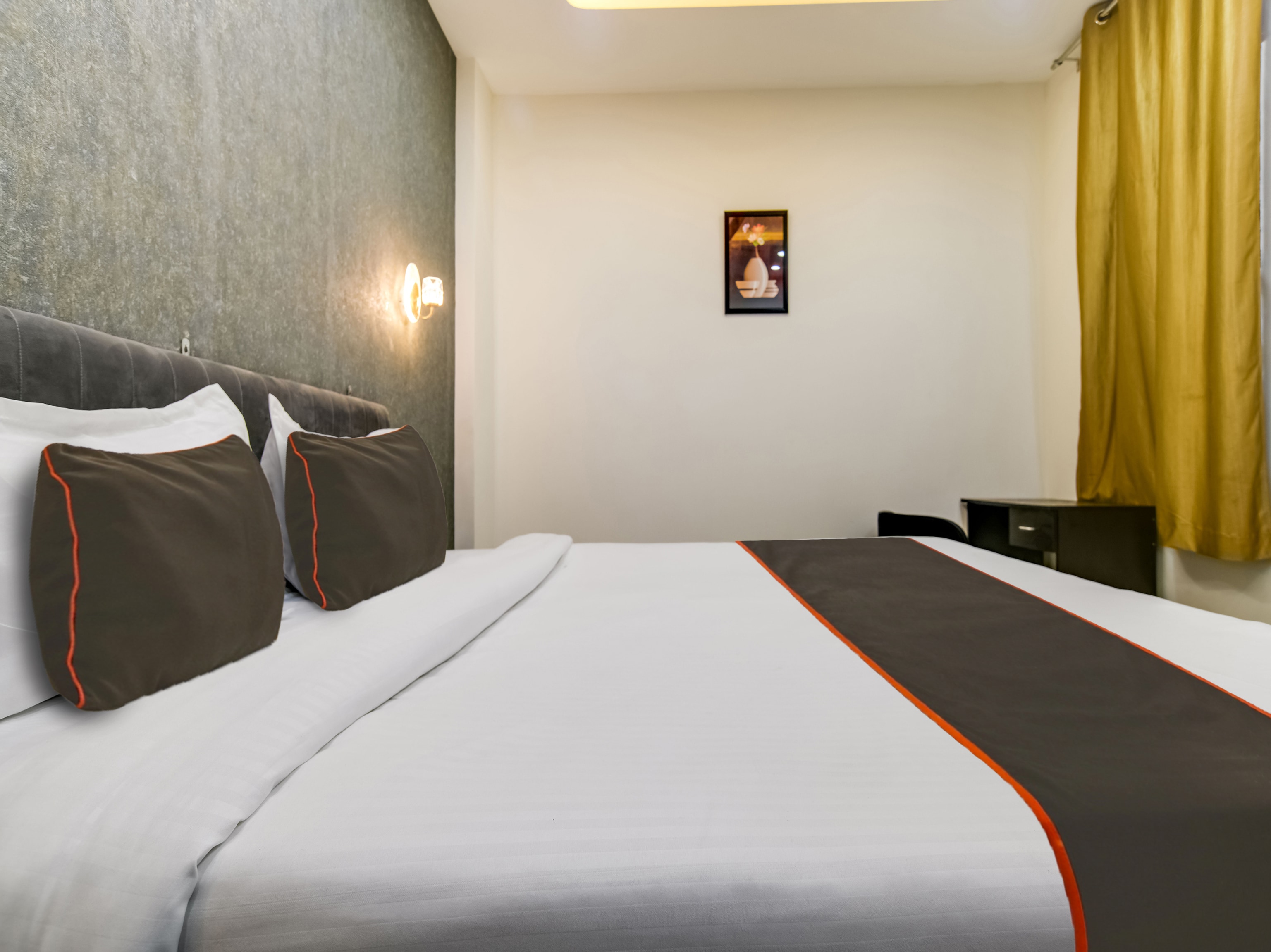 Super Hotel O Iconic Stay - Tap to explore photos