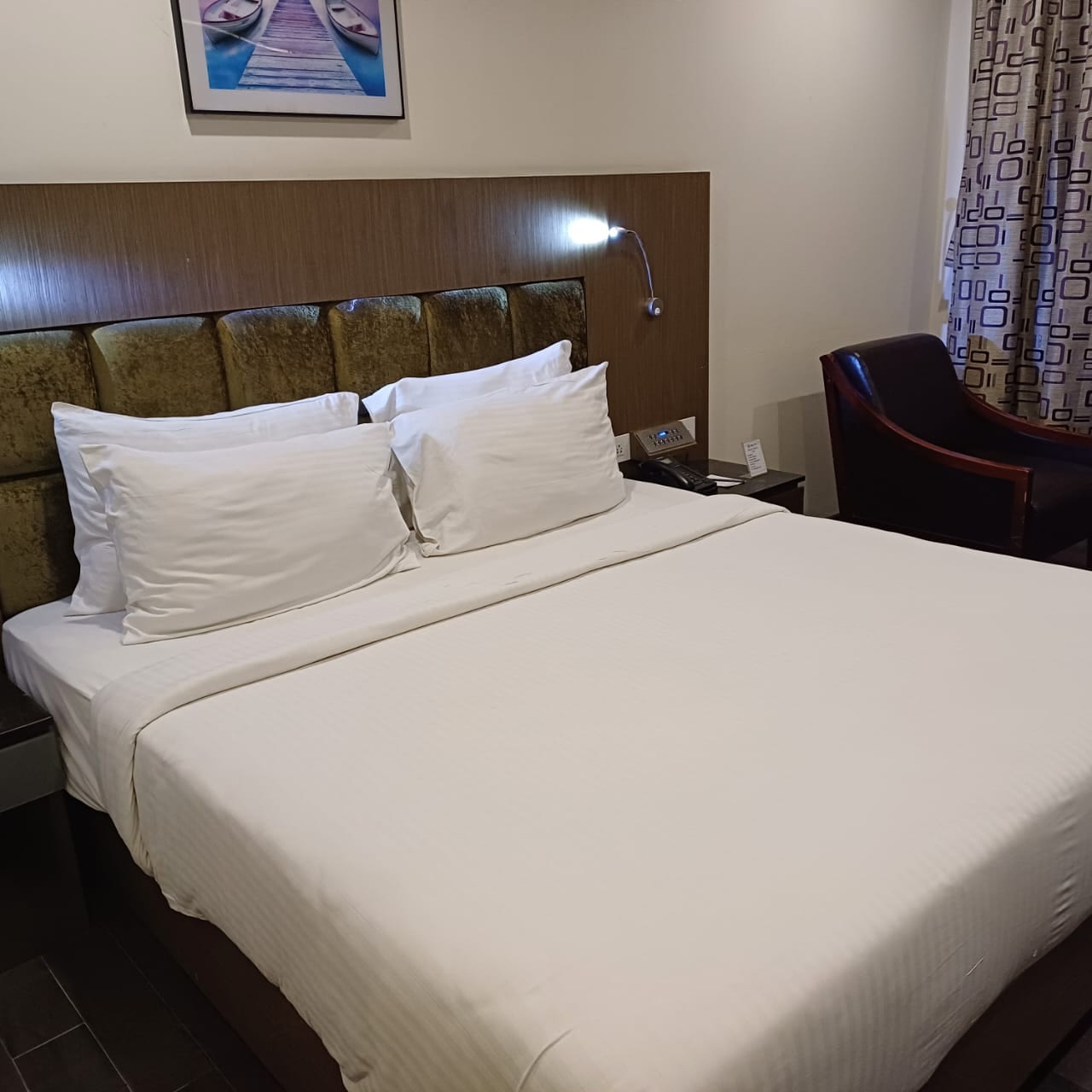 Hotel Benzz Park Vellore - Tap to explore photos