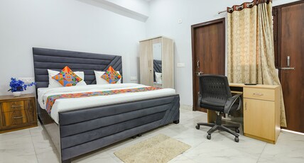 FabHotel City Charm Room Type - Deluxe Room