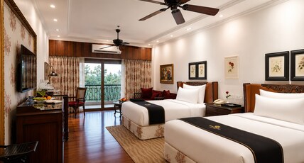 Mayfair Himalayan Spa Resort Room Type - Deluxe Room (Kanchenjunga View) Mayfair Himalayan Spa Resort Room Type - Deluxe Room (Kanchenjunga View)