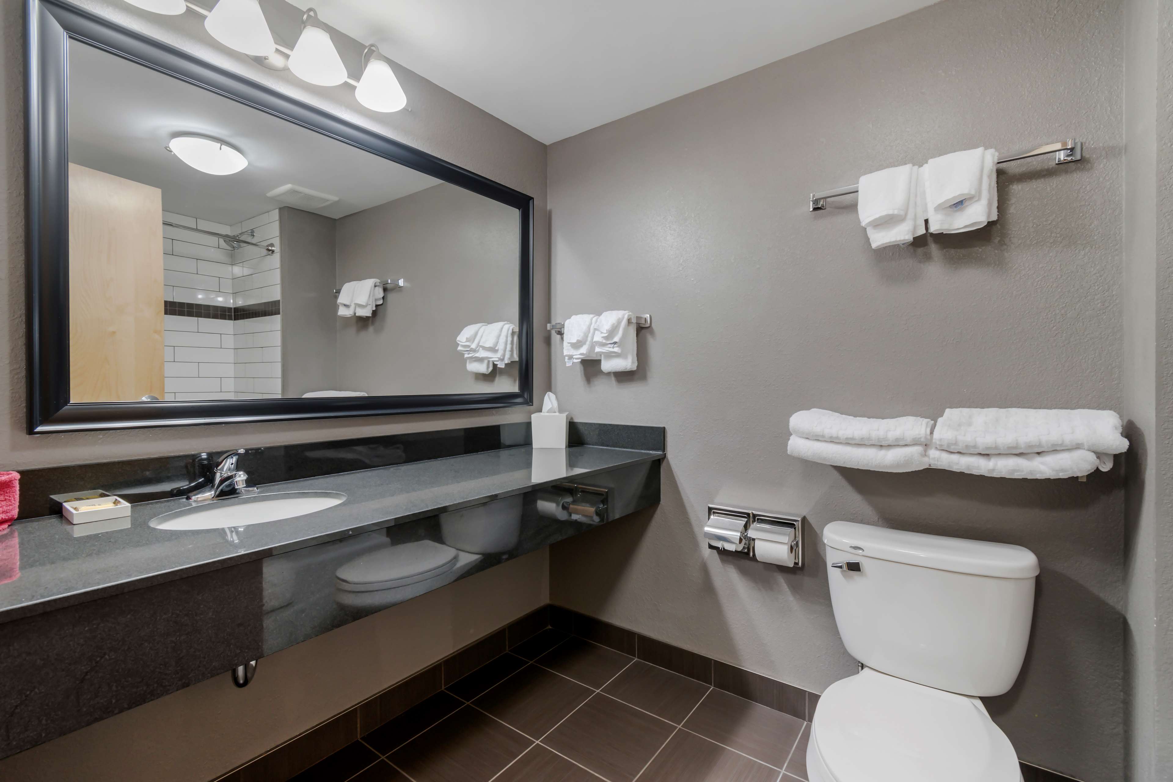 Best Western Plus Eastgate Inn & Suites - Tap to explore photos