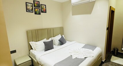 Shreshtam Apart Hotel, Kondapur Room Type - King Room