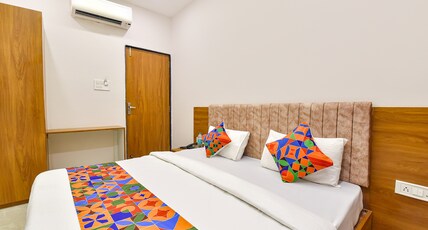 FabHotel AVR, Mahalaxmi Nagar Room Type - Deluxe Room