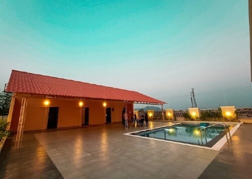 Solaris Go Villa 5BHK with Pvt Pool - Tap to explore photos