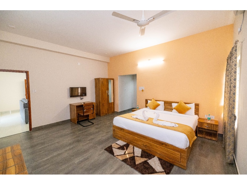 Solandis Service Apartment Manipal - Tap to explore photos