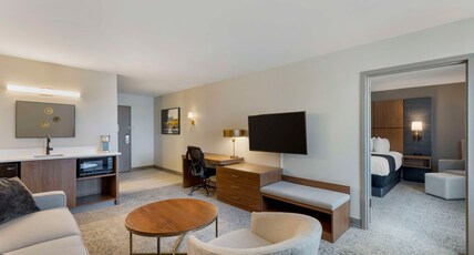 Best Western Plus the Charles Hotel Room Type - Suite-1 King Bed, Non-Smoking, Upper Floor, Microwave And Refrigerator, 2 Bathrooms, Full Breakfast Best Western Plus the Charles Hotel Room Type - Suite-1 King Bed, Non-Smoking, Upper Floor, Microwave And Refrigerator, 2 Bathrooms, Full Breakfast