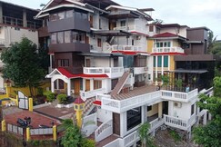 Seven Seas Dream Castle | Balcony Rooms with Wifi 