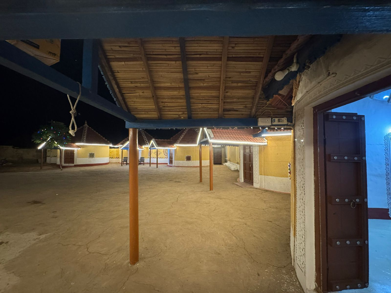 Rann Sanji Stay - Tap to explore photos