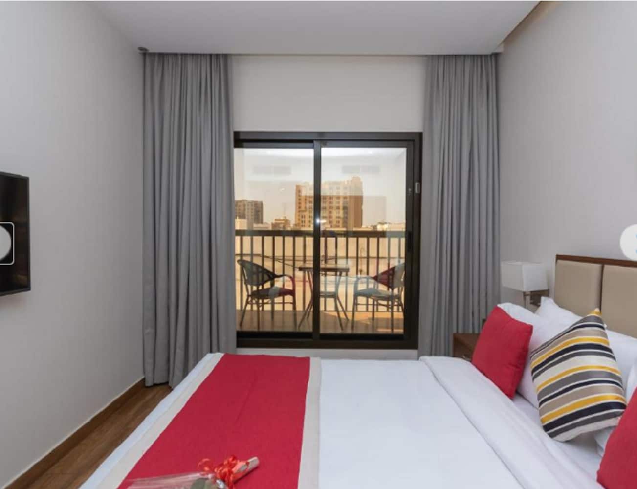 Le Wana Hotel Dubai - Tap to explore photos