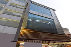 Address of Hotel O SATGURU RASIDENCY DWARKA MOR