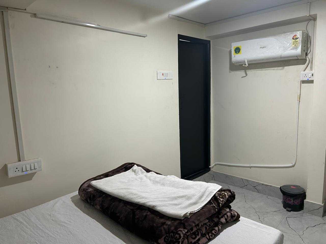 SPOT ON Hotel Pahalwan Ji Bhawan - Tap to explore photos