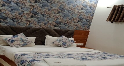 Galaxy Inn Room Type - Deluxe Non Ac Rooms