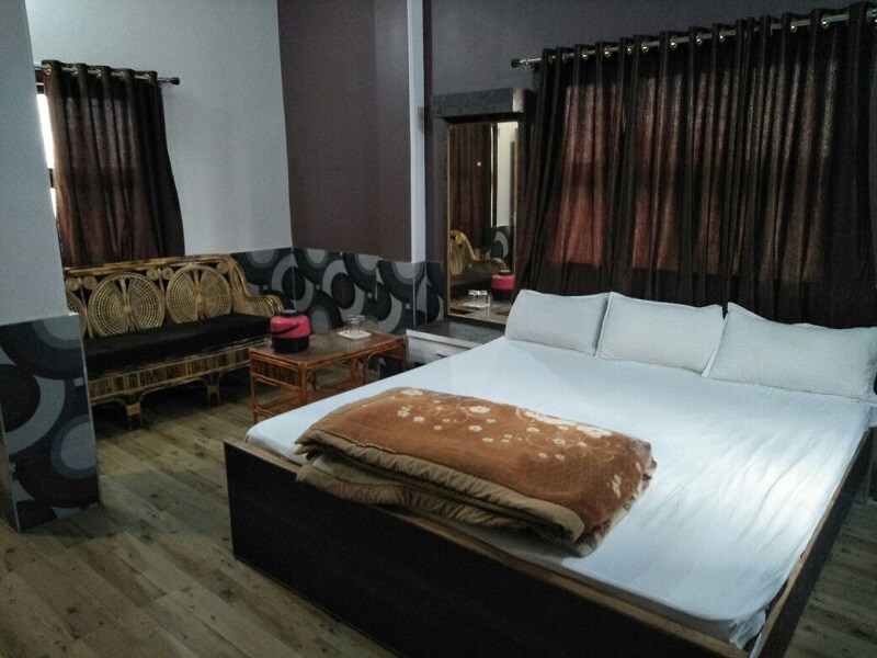 hotel gayatri and family restaurant - Tap to explore photos