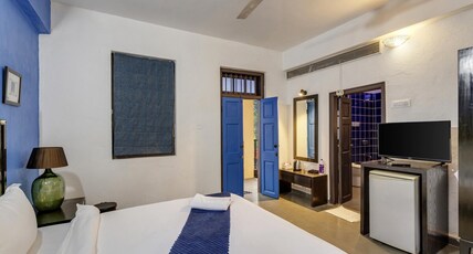 Waters by Limestays Room Type - Blue Door