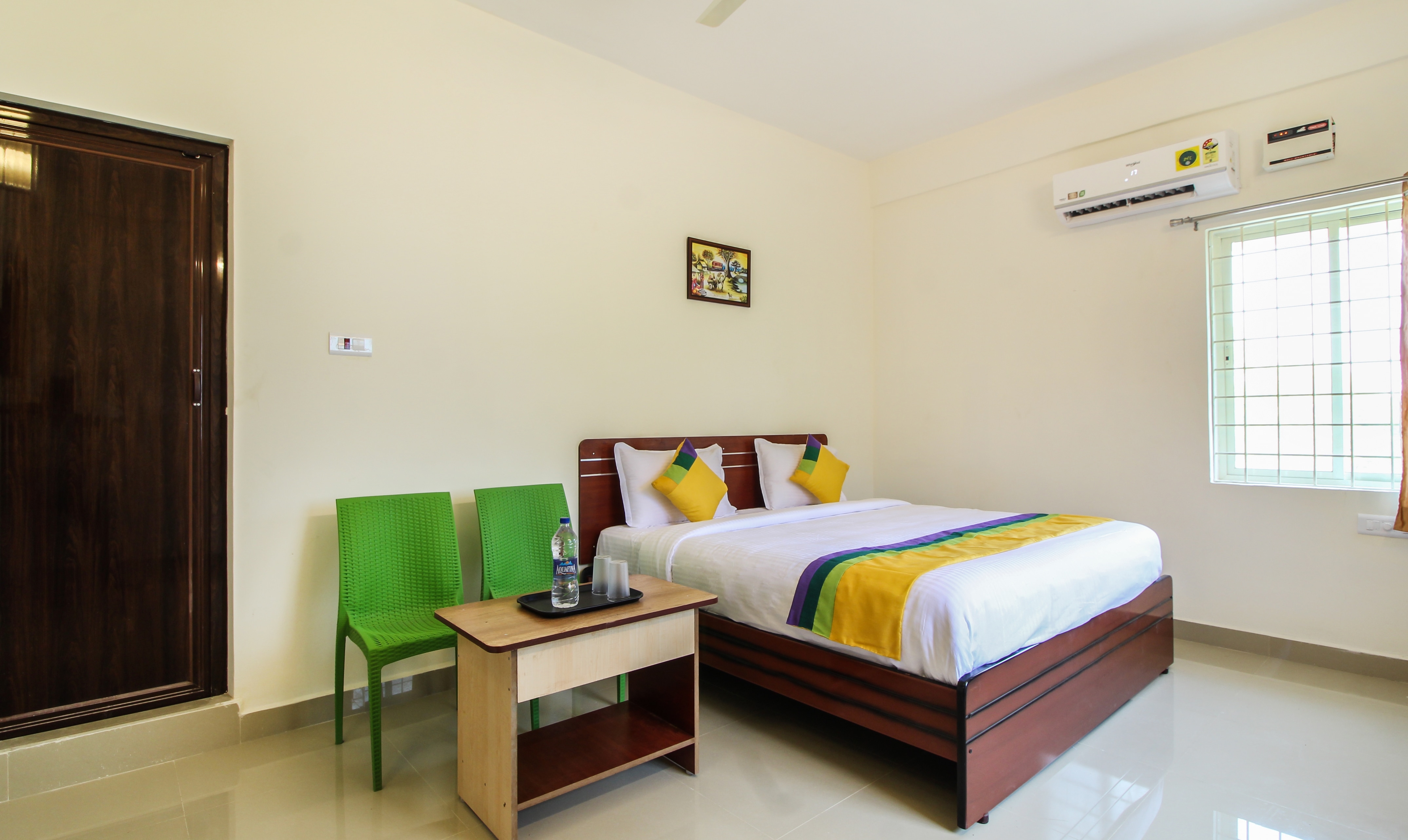 Itsy Hotels Riyas Grand - Tap to explore photos