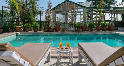 StayVista at 3 Rooms @ Villa Mountain Crest W/ Outdoor Pool Room Type - StayVista at 3 Rooms @ Villa Mountain Crest W/ Outdoor Pool