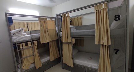 ZYLO Hostel | Indiranagar Room Type - 8 Bed AC Dorm Unisex