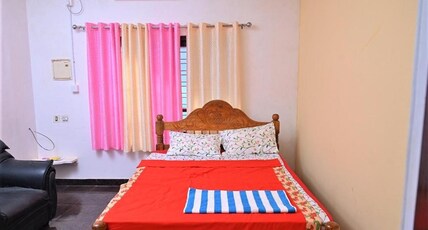 Adithya Homestay Room Type - Standard Double  Room AC