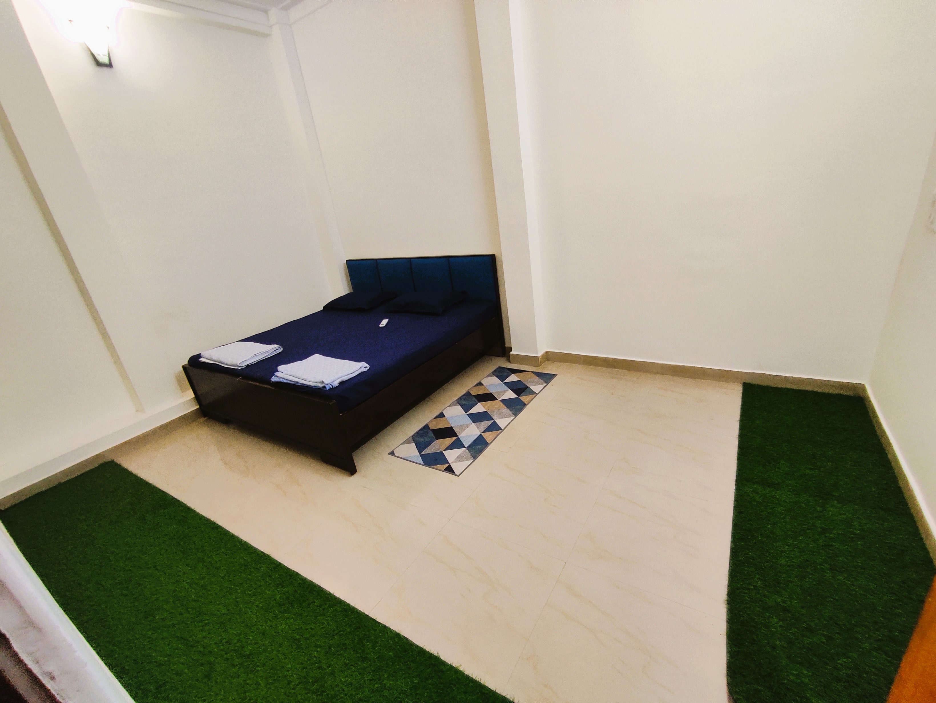 Blue Beds Homestay - Tap to explore photos