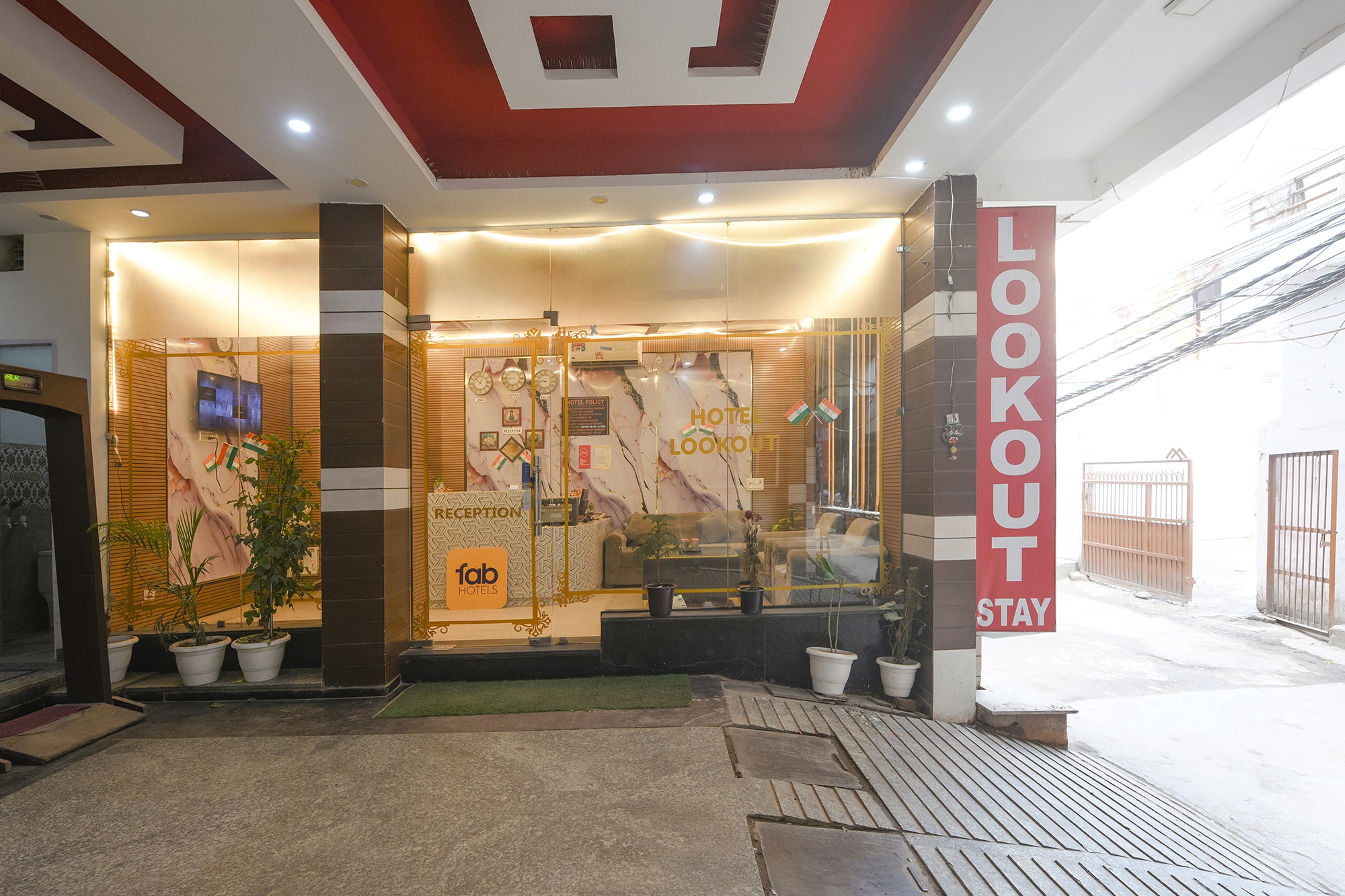 FabHotel Lookout Stay - Tap to explore photos