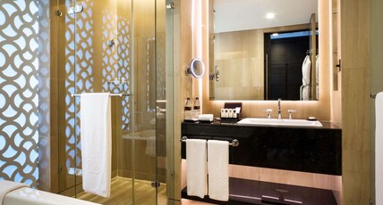 Sofitel Abu Dhabi Corniche Room Type - LUXURY ROOM CLUB SOFITEL, Club Millsime Access, 1 King Bed, Sea or City View