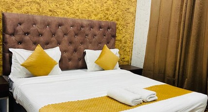 Riviera Inn with Ganga View Room Type - Semi Deluxe Room