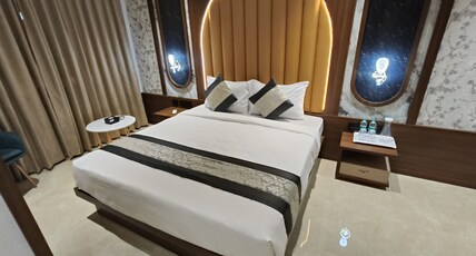 Hotel Saffron Grand Thane Room Type - Deluxe Room