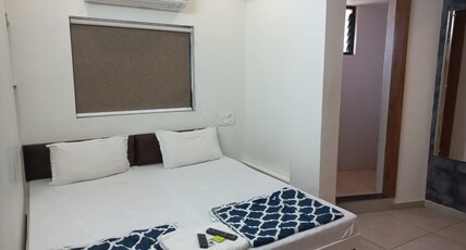 Hotel Shine Avenue Room Type - Deluxe room