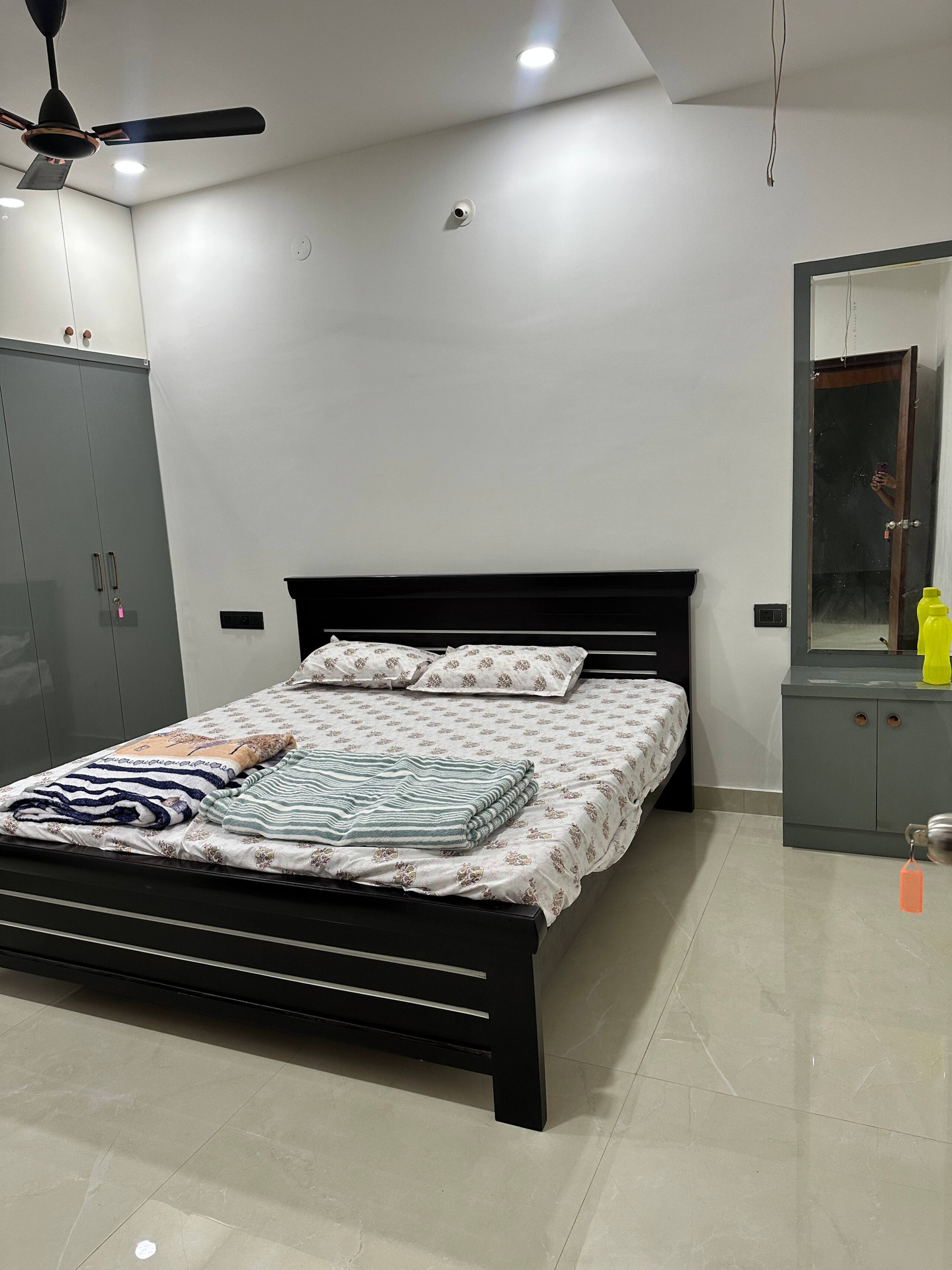 Independent floor for rent in Hyderabad - Tap to explore photos