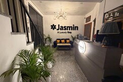 Jasmin - A Luxury Stay I 5 min from TajMahal