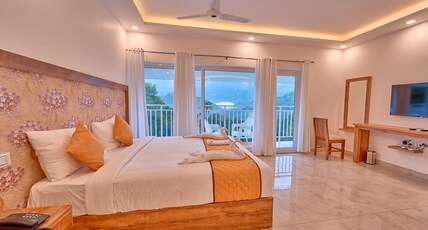 Ice Mist Munnar by Voye Homes Room Type - Mountain View Jacuzzi Room