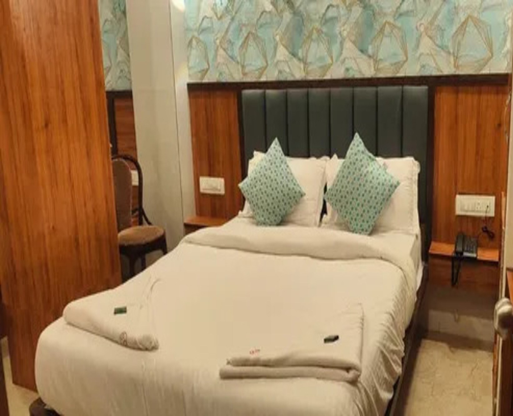FabHotel Shaurya Inn MIDC - Tap to explore photos