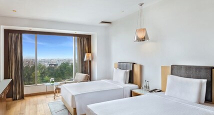 Crowne Plaza Greater Noida Room Type - 2 Twin Standard Lounge Access