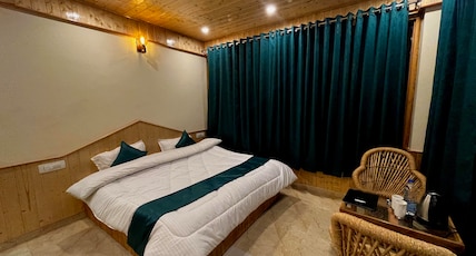 Mid Orchard  A truly Riverside Hotel Room Type - Luxury Room with Balcony and River View ( BLOCK B)