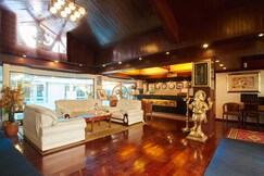 RJ Resorts, Mall Road