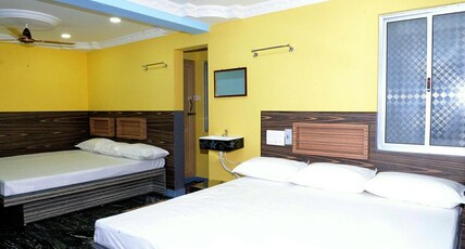 VASANTH VILLA Room Type - Family 5 Bed AC Room