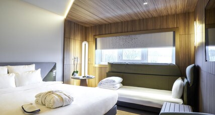 Novotel Marne Vallee Collegien Room Type - Executive Room - 1 double bed and 1 single sofa bed