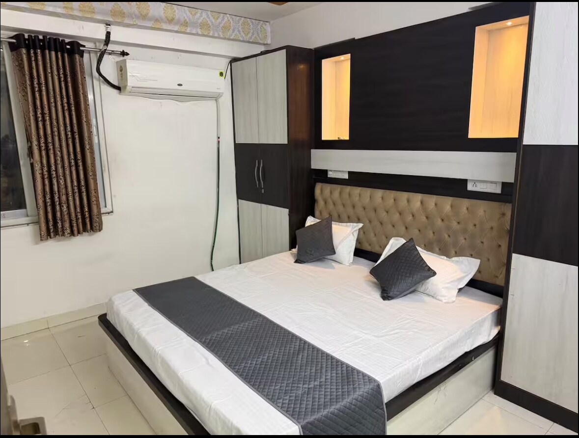 Uvluxurioushomestay2bhk - Tap to explore photos