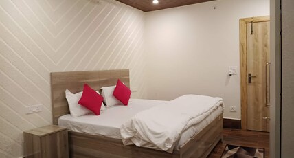 The Green Feather Residence 2BHK with a Kitchen Room Type - The Green Feather Residence 2BHK with a Kitchen