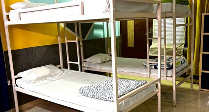 AmigosIndia Room Type - 8-Bed Mixed Dorm