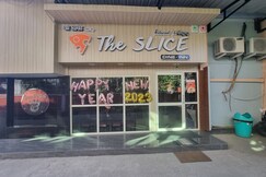 The slice Dine -Inn