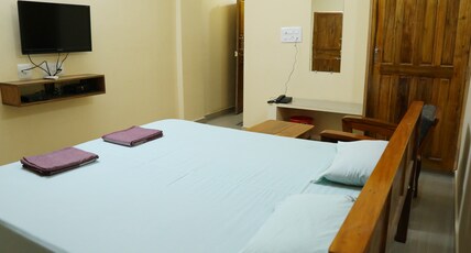 Sooryakamal Mahal Room Type - Standard Double Room - AC with Balcony