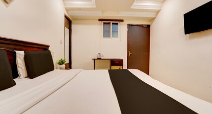 Hotel O Benz Circle Vijaywada Formerly Akshaya Pride Room Type - Classic