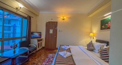 Rare Himalayas De Regency Room Type - Executive City - Pine View Room