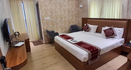Visthara Pearl Room Type - Suite Room with Balcony
