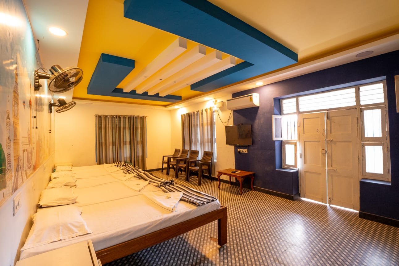 Modern Residency - Tap to explore photos