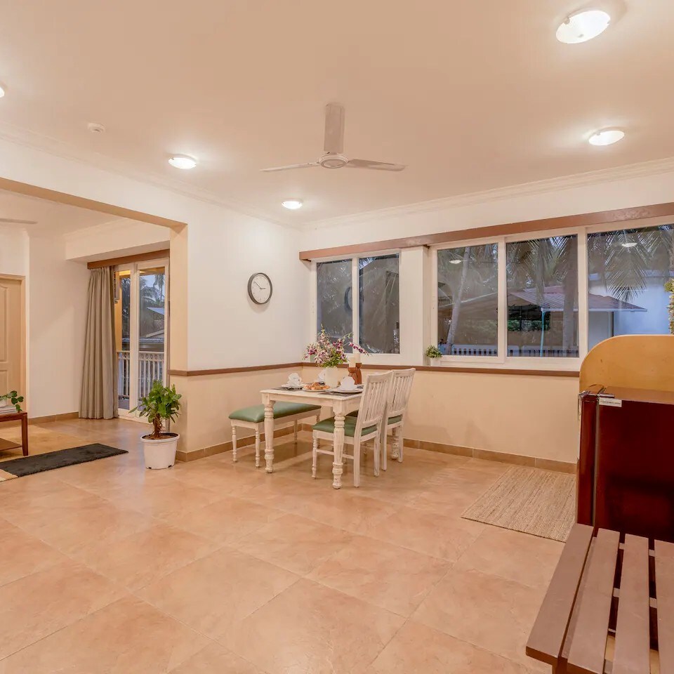 Staymaster Serafina - Spacious 1BR -AC -WiFi -TV - D - Tap to explore photos